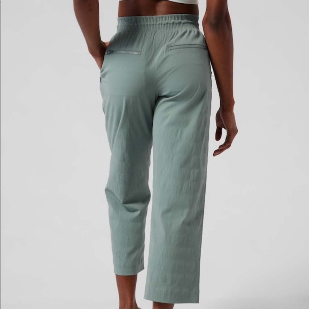 🔥NWTS-$90 ATHLETA Trekkie Straight Crop Pants 6 Relaxed Cute Drawcord Waist - Picture 3 of 8